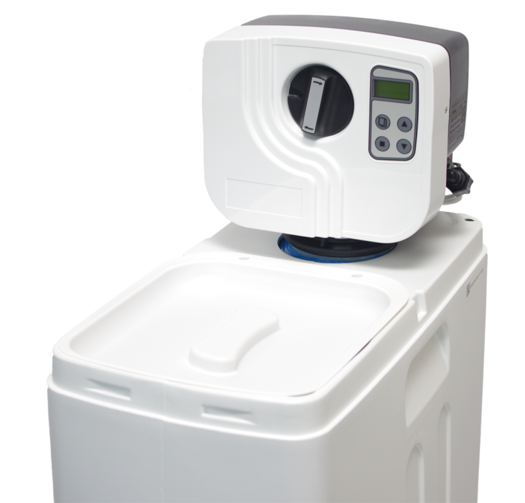 Vanne BNT-7650F de l'adoucisseur Ideal — couvercle ouvert montrant l'écran LCD et les commandes